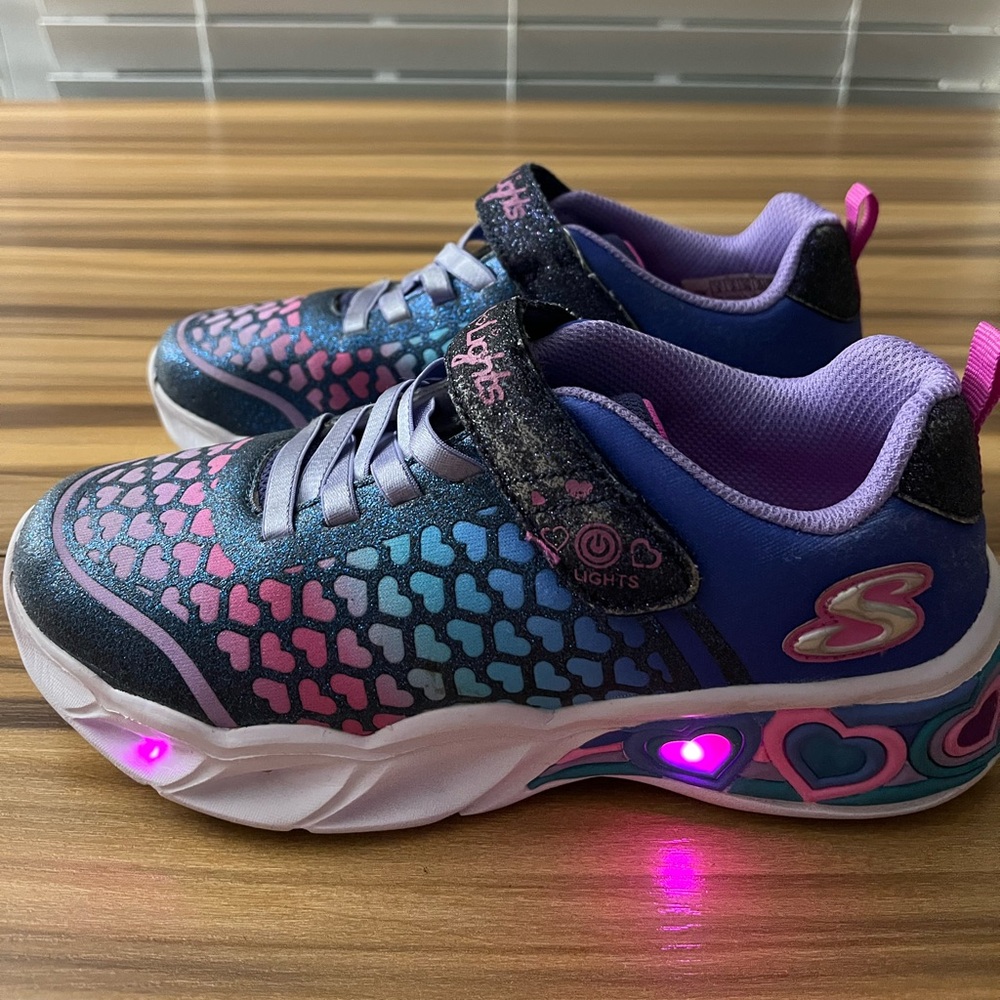 Skechers Kids' Heart Lights: Sweetheart Lights - Lovely Colors Girls Size 3 - Picture 9 of 13
